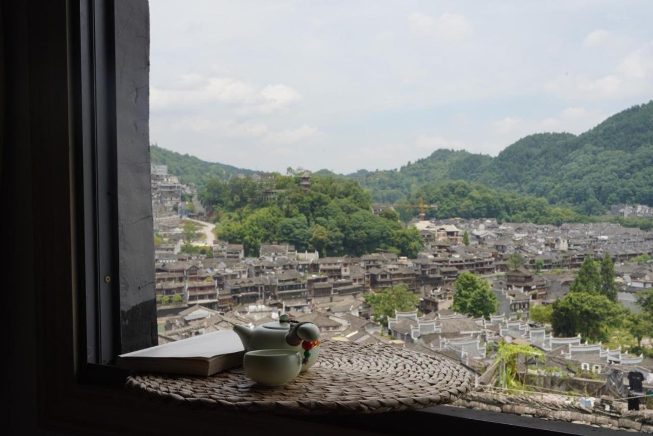 Yun 起 Iju 庭院 观 Jing 民宿 Hotel Fenghuang Exterior foto